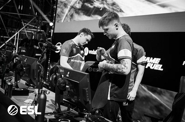 在面对对手 在面对对手