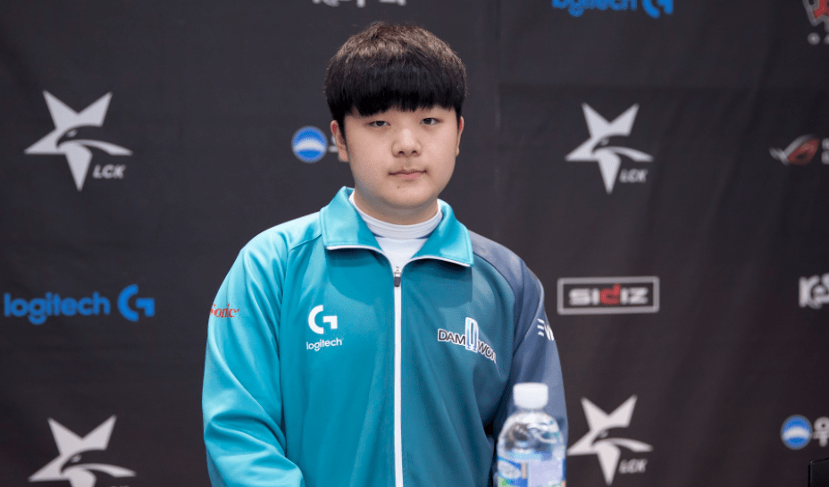 役坚定了对 役坚定了对