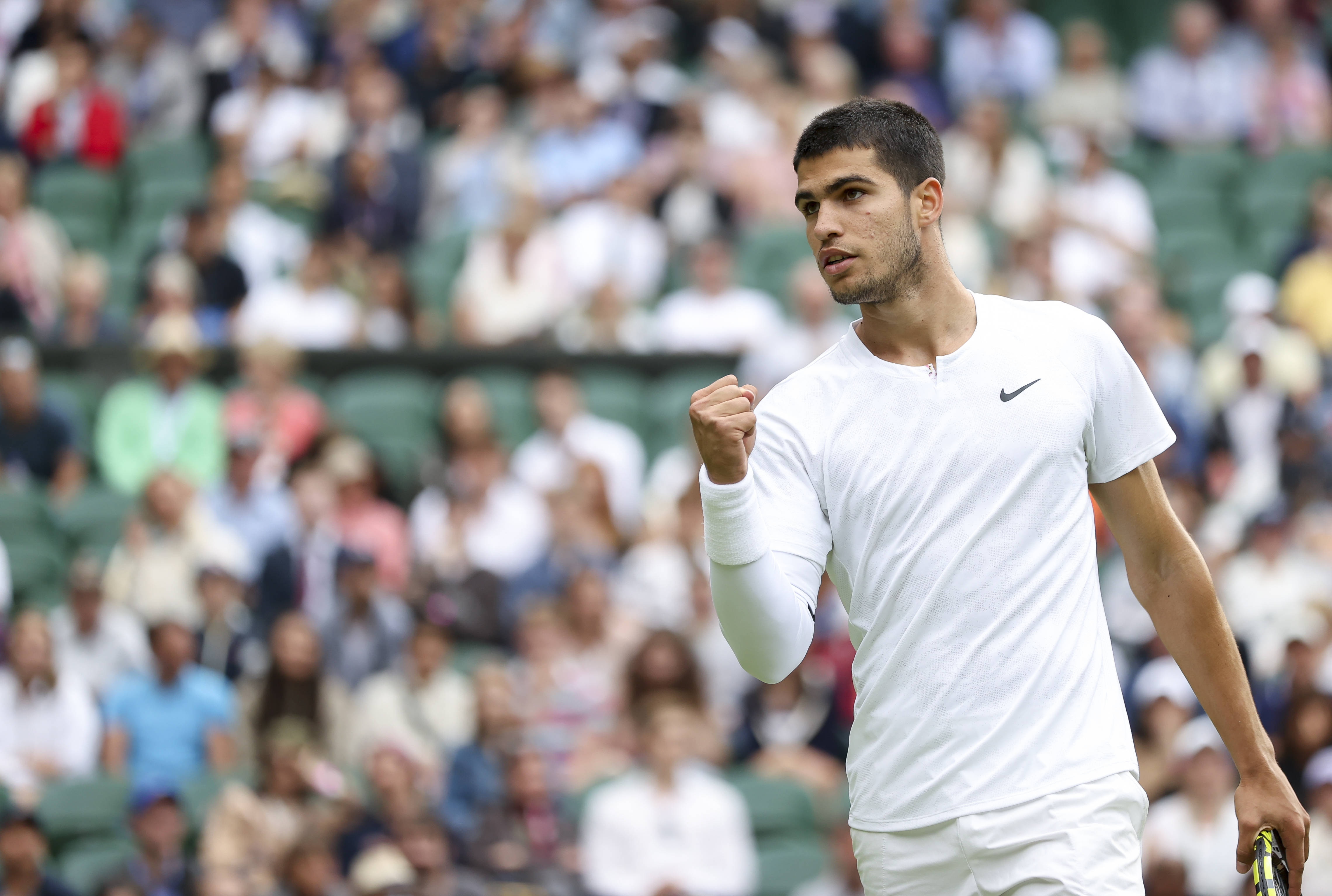 依然值得我 依然值得我