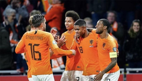 尽管曾在斯 尽管曾在斯