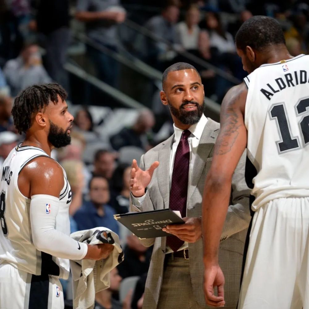 禁区最后一 禁区最后一